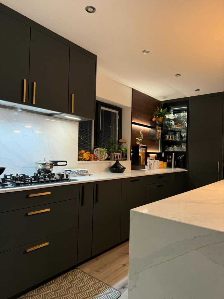 7E345Ab6 5C5D 4275 B1A8 584F39Dfaff4 | Kutchenhaus, Chester